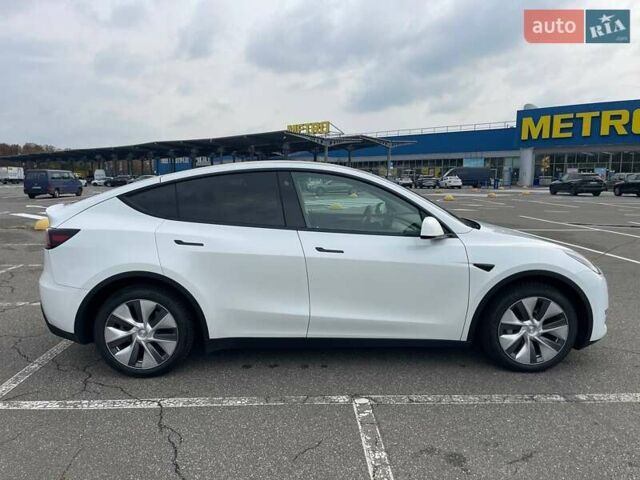 Белый Тесла Model Y, объемом двигателя 0 л и пробегом 42 тыс. км за 36500 $, фото 6 на Automoto.ua