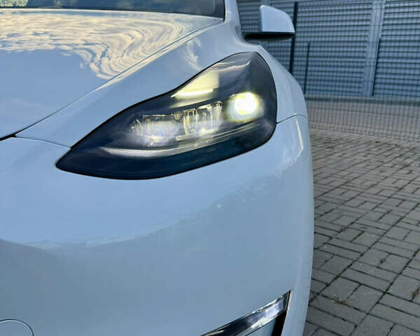 Тесла Model Y 2023 в Львове на Automoto.ua Белый Тесла Model Y, объемом двигателя 0 л и пробегом 48 тыс. км за 28900 $, фото 11 на Automoto.ua