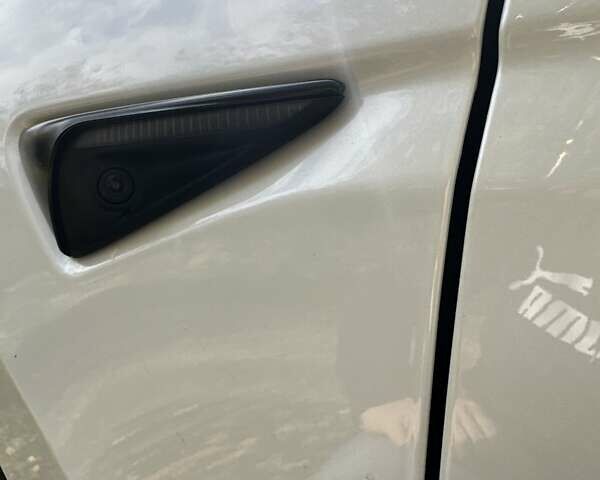 Тесла Model Y 2023 в Тернополе на Automoto.ua Белый Тесла Model Y, объемом двигателя 0 л и пробегом 44 тыс. км за 28700 $, фото 4 на Automoto.ua