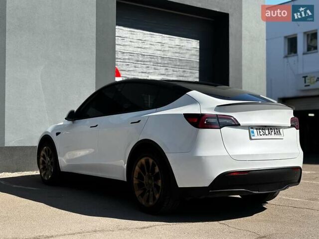 Білий Тесла Model Y, об'ємом двигуна 0 л та пробігом 42 тис. км за 31500 $, фото 6 на Automoto.ua