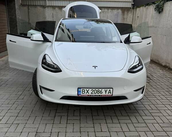 Белый Тесла Model Y, объемом двигателя 0 л и пробегом 33 тыс. км за 32000 $, фото 8 на Automoto.ua