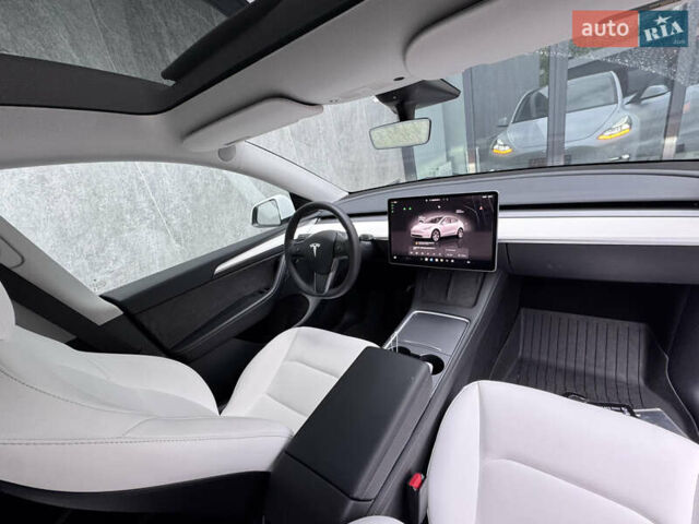 Белый Тесла Model Y, объемом двигателя 0 л и пробегом 41 тыс. км за 25500 $, фото 12 на Automoto.ua