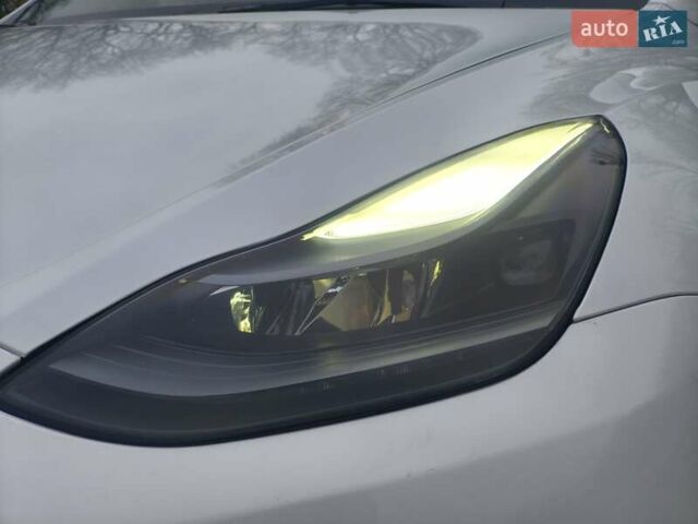 Белый Тесла Model Y, объемом двигателя 0 л и пробегом 39 тыс. км за 26800 $, фото 5 на Automoto.ua