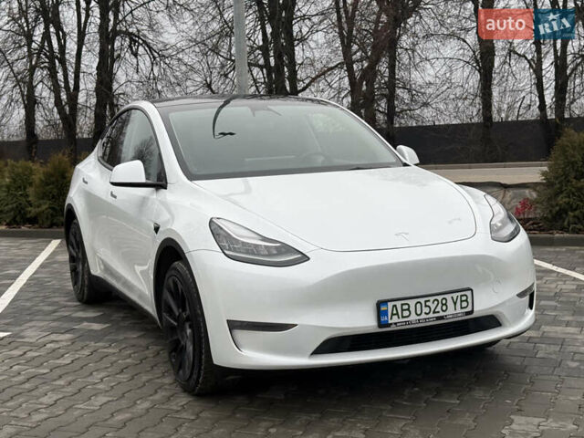 Белый Тесла Model Y, объемом двигателя 0 л и пробегом 53 тыс. км за 28800 $, фото 3 на Automoto.ua