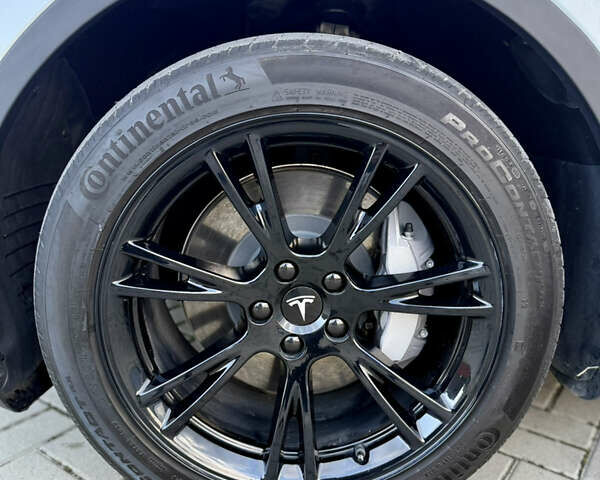 Тесла Model Y 2023 в Львове на Automoto.ua Белый Тесла Model Y, объемом двигателя 0 л и пробегом 48 тыс. км за 28900 $, фото 38 на Automoto.ua