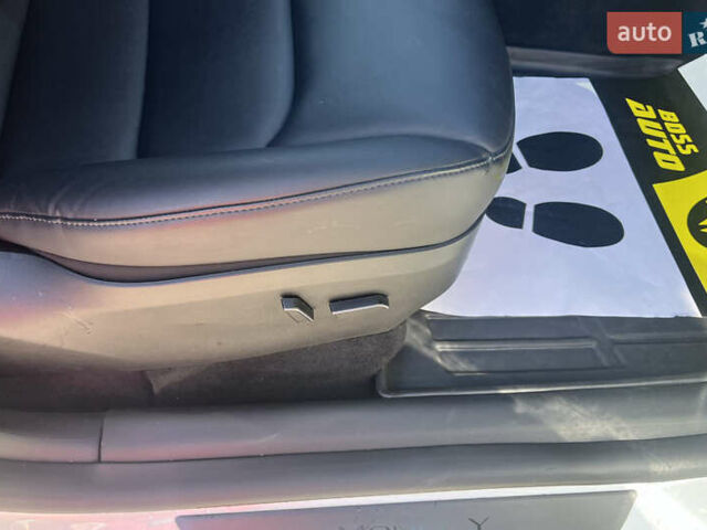 Білий Тесла Model Y, об'ємом двигуна 0 л та пробігом 34 тис. км за 36000 $, фото 23 на Automoto.ua