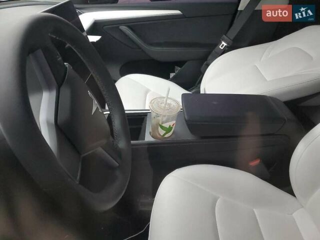 Белый Тесла Model Y, объемом двигателя 0 л и пробегом 1 тыс. км за 23000 $, фото 6 на Automoto.ua