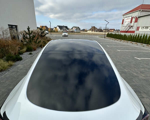 Белый Тесла Model Y, объемом двигателя 0 л и пробегом 24 тыс. км за 32000 $, фото 29 на Automoto.ua