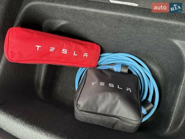 Белый Тесла Model Y, объемом двигателя 0 л и пробегом 59 тыс. км за 31490 $, фото 22 на Automoto.ua
