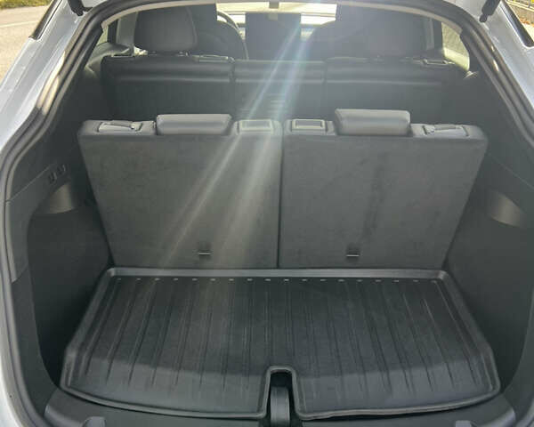 Тесла Model Y 2023 в Тернополе на Automoto.ua Белый Тесла Model Y, объемом двигателя 0 л и пробегом 16 тыс. км за 28500 $, фото 11 на Automoto.ua