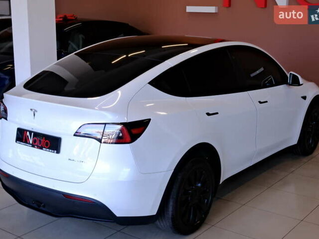 Белый Тесла Model Y, объемом двигателя 0 л и пробегом 52 тыс. км за 26900 $, фото 19 на Automoto.ua
