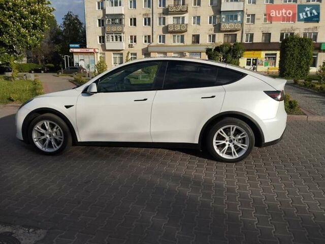 Белый Тесла Model Y, объемом двигателя 0 л и пробегом 31 тыс. км за 25500 $, фото 14 на Automoto.ua