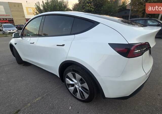 Белый Тесла Model Y, объемом двигателя 0 л и пробегом 43 тыс. км за 27800 $, фото 6 на Automoto.ua