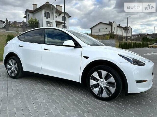 Білий Тесла Model Y, об'ємом двигуна 0 л та пробігом 15 тис. км за 32500 $, фото 10 на Automoto.ua