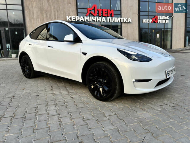 Белый Тесла Model Y, объемом двигателя 0 л и пробегом 40 тыс. км за 28000 $, фото 4 на Automoto.ua