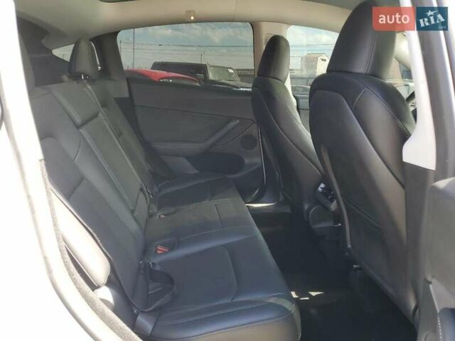 Белый Тесла Model Y, объемом двигателя 0 л и пробегом 36 тыс. км за 18100 $, фото 9 на Automoto.ua