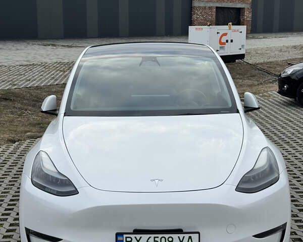 Белый Тесла Model Y, объемом двигателя 0 л и пробегом 45 тыс. км за 29900 $, фото 9 на Automoto.ua