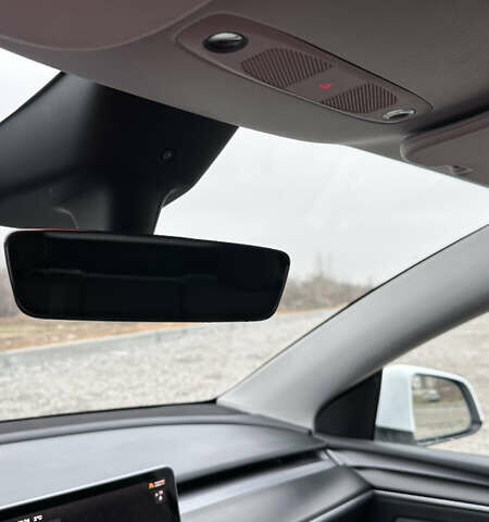 Білий Тесла Model Y, об'ємом двигуна 0 л та пробігом 76 тис. км за 29000 $, фото 26 на Automoto.ua