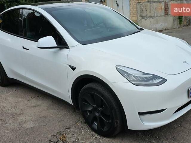 Белый Тесла Model Y, объемом двигателя 0 л и пробегом 9 тыс. км за 28400 $, фото 9 на Automoto.ua