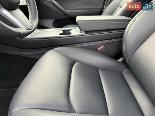 Белый Тесла Model Y, объемом двигателя 0 л и пробегом 39 тыс. км за 27200 $, фото 22 на Automoto.ua