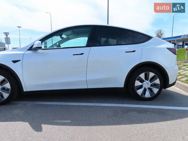 Белый Тесла Model Y, объемом двигателя 0 л и пробегом 41 тыс. км за 27000 $, фото 10 на Automoto.ua