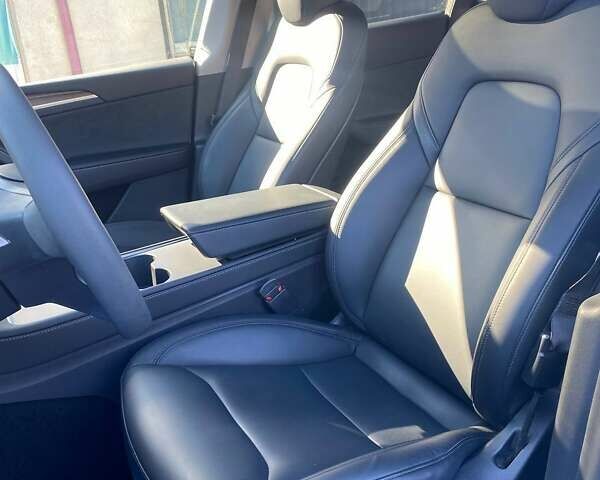 Тесла Model Y 2023 в Ужгороде на Automoto.ua Белый Тесла Model Y, объемом двигателя 0 л и пробегом 20 тыс. км за 37999 $, фото 8 на Automoto.ua