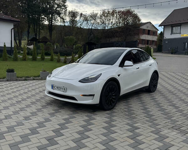 Тесла Model Y 2023 в Львове на Automoto.ua Белый Тесла Model Y, объемом двигателя 0 л и пробегом 27 тыс. км за 31500 $, фото 2 на Automoto.ua