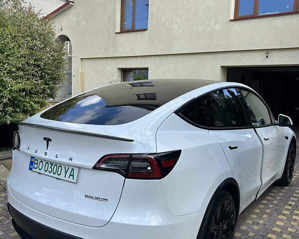 Белый Тесла Model Y, объемом двигателя 0 л и пробегом 43 тыс. км за 26000 $, фото 15 на Automoto.ua