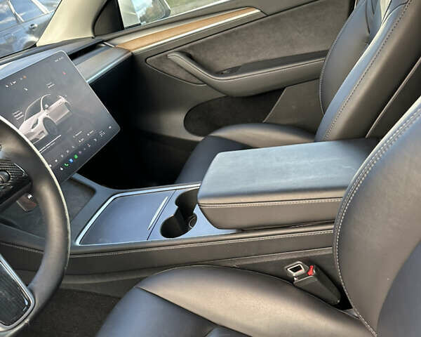 Белый Тесла Model Y, объемом двигателя 0 л и пробегом 73 тыс. км за 23999 $, фото 19 на Automoto.ua