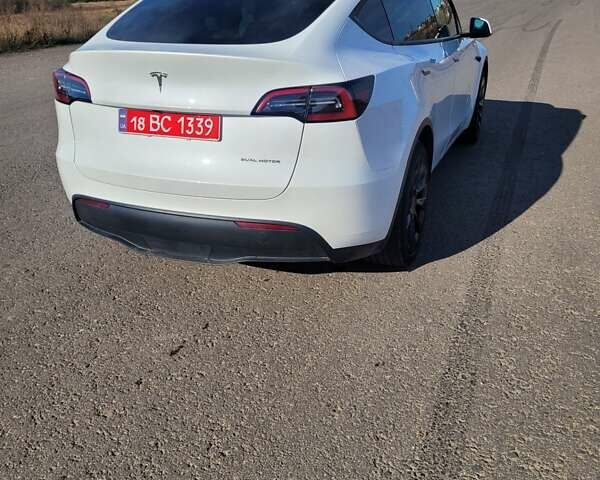 Белый Тесла Model Y, объемом двигателя 0 л и пробегом 4 тыс. км за 27400 $, фото 9 на Automoto.ua
