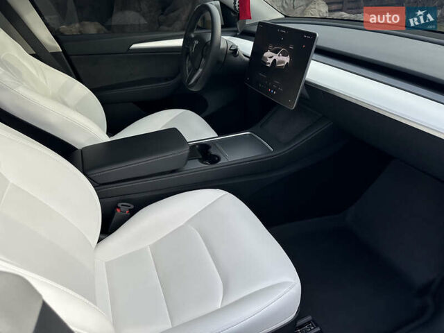 Белый Тесла Model Y, объемом двигателя 0 л и пробегом 12 тыс. км за 32000 $, фото 24 на Automoto.ua