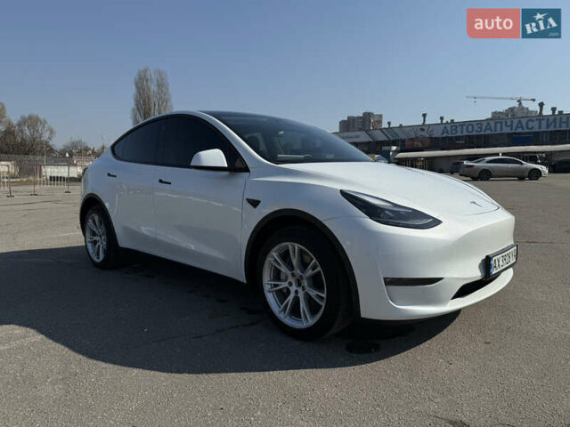 Белый Тесла Model Y, объемом двигателя 0 л и пробегом 52 тыс. км за 25900 $, фото 6 на Automoto.ua