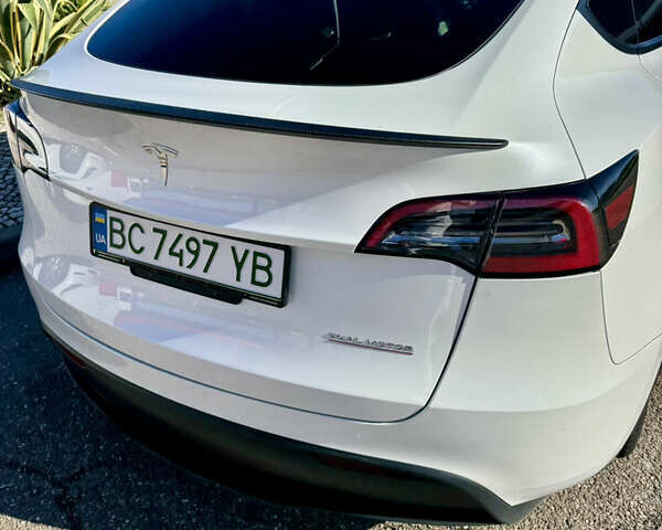 Белый Тесла Model Y, объемом двигателя 0 л и пробегом 35 тыс. км за 28800 $, фото 2 на Automoto.ua