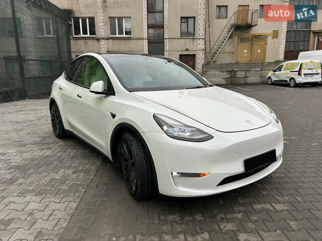 Білий Тесла Model Y, об'ємом двигуна 0 л та пробігом 84 тис. км за 28300 $, фото 6 на Automoto.ua
