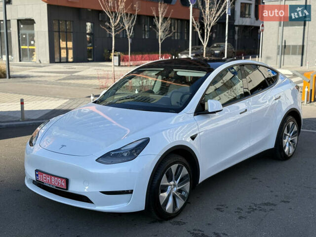 Белый Тесла Model Y, объемом двигателя 0 л и пробегом 35 тыс. км за 33777 $, фото 3 на Automoto.ua