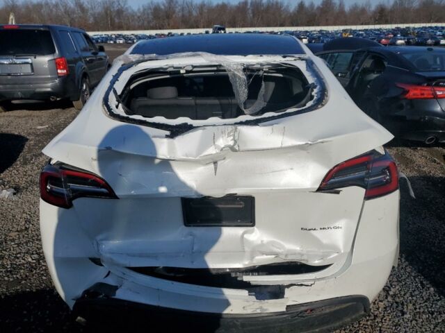 Белый Тесла Model Y, объемом двигателя 0 л и пробегом 37 тыс. км за 20300 $, фото 4 на Automoto.ua