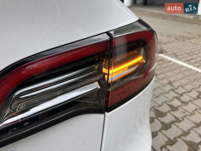 Белый Тесла Model Y, объемом двигателя 0 л и пробегом 41 тыс. км за 29900 $, фото 18 на Automoto.ua