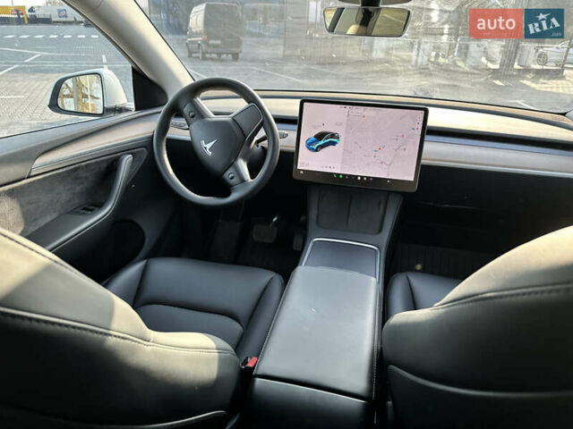 Белый Тесла Model Y, объемом двигателя 0 л и пробегом 18 тыс. км за 27300 $, фото 11 на Automoto.ua