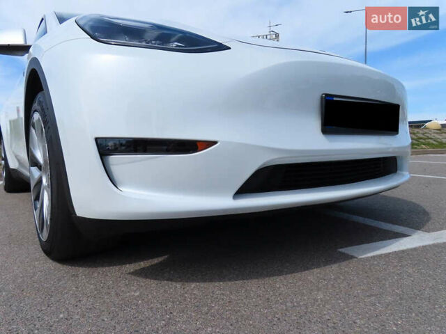 Белый Тесла Model Y, объемом двигателя 0 л и пробегом 41 тыс. км за 27000 $, фото 5 на Automoto.ua