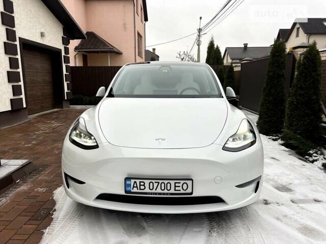 Белый Тесла Model Y, объемом двигателя 0 л и пробегом 25 тыс. км за 42500 $, фото 2 на Automoto.ua