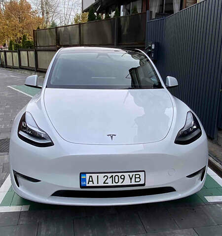 Белый Тесла Model Y, объемом двигателя 0 л и пробегом 42 тыс. км за 29999 $, фото 2 на Automoto.ua