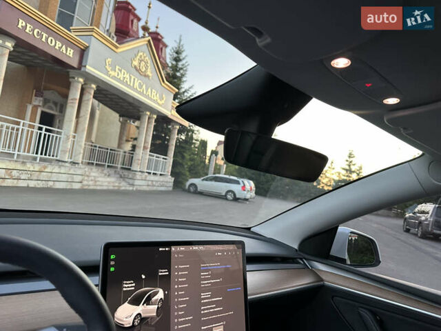 Білий Тесла Model Y, об'ємом двигуна 0 л та пробігом 45 тис. км за 27500 $, фото 39 на Automoto.ua