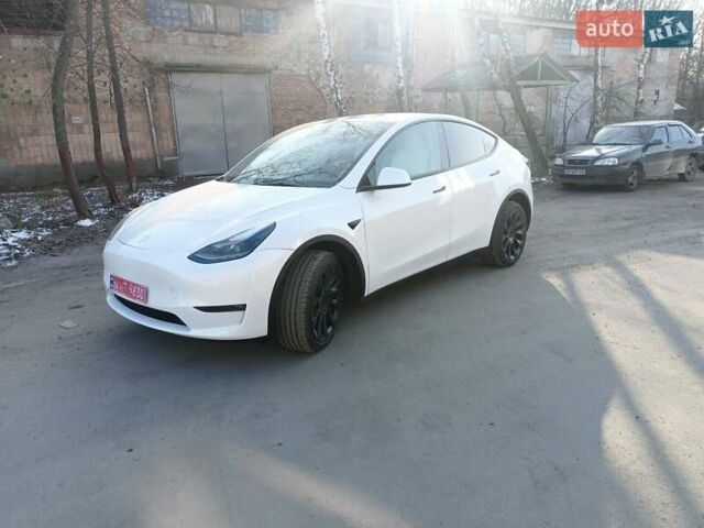 Белый Тесла Model Y, объемом двигателя 0 л и пробегом 17 тыс. км за 28500 $, фото 1 на Automoto.ua