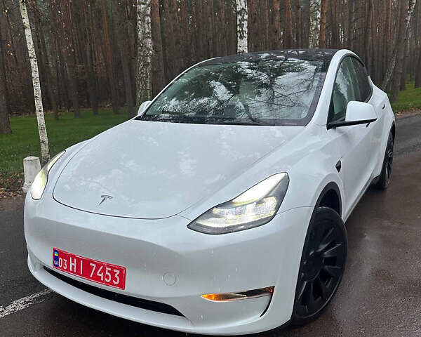Белый Тесла Model Y, объемом двигателя 0 л и пробегом 37 тыс. км за 29990 $, фото 3 на Automoto.ua