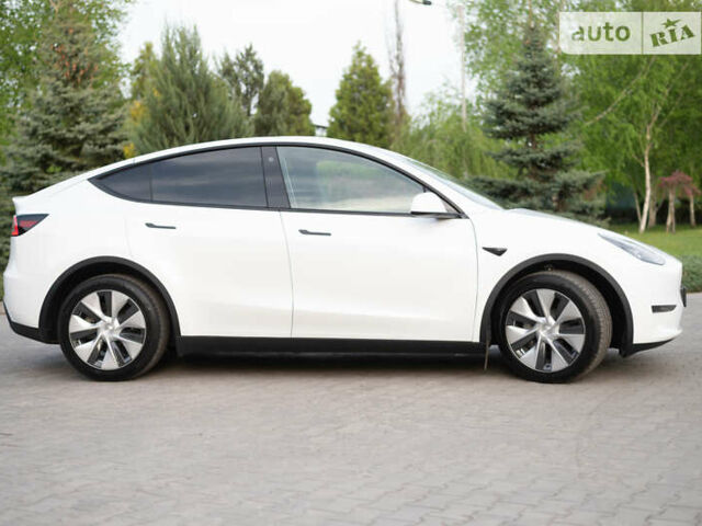 Белый Тесла Model Y, объемом двигателя 0 л и пробегом 4 тыс. км за 46000 $, фото 19 на Automoto.ua