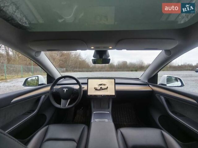Белый Тесла Model Y, объемом двигателя 0 л и пробегом 39 тыс. км за 26800 $, фото 18 на Automoto.ua