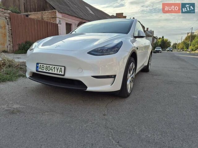 Білий Тесла Model Y, об'ємом двигуна 0 л та пробігом 43 тис. км за 29600 $, фото 5 на Automoto.ua