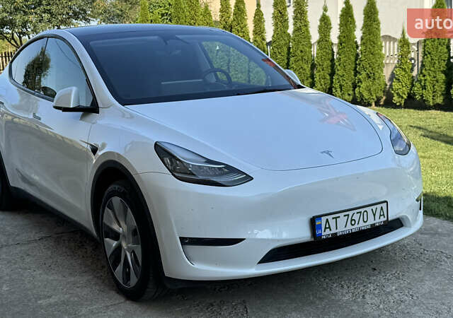Белый Тесла Model Y, объемом двигателя 0 л и пробегом 35 тыс. км за 33000 $, фото 2 на Automoto.ua
