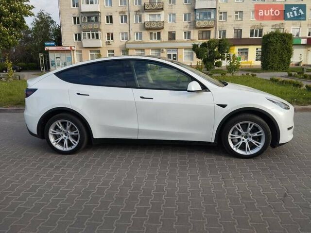 Белый Тесла Model Y, объемом двигателя 0 л и пробегом 31 тыс. км за 25500 $, фото 11 на Automoto.ua
