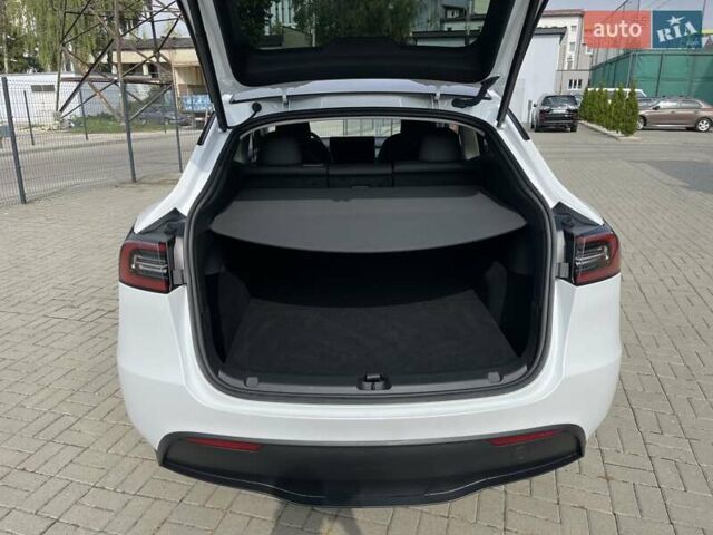 Білий Тесла Model Y, об'ємом двигуна 0 л та пробігом 25 тис. км за 28500 $, фото 12 на Automoto.ua